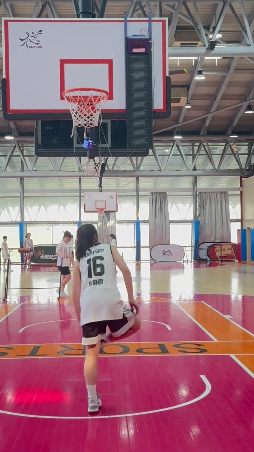 所以，你能摸高多少？