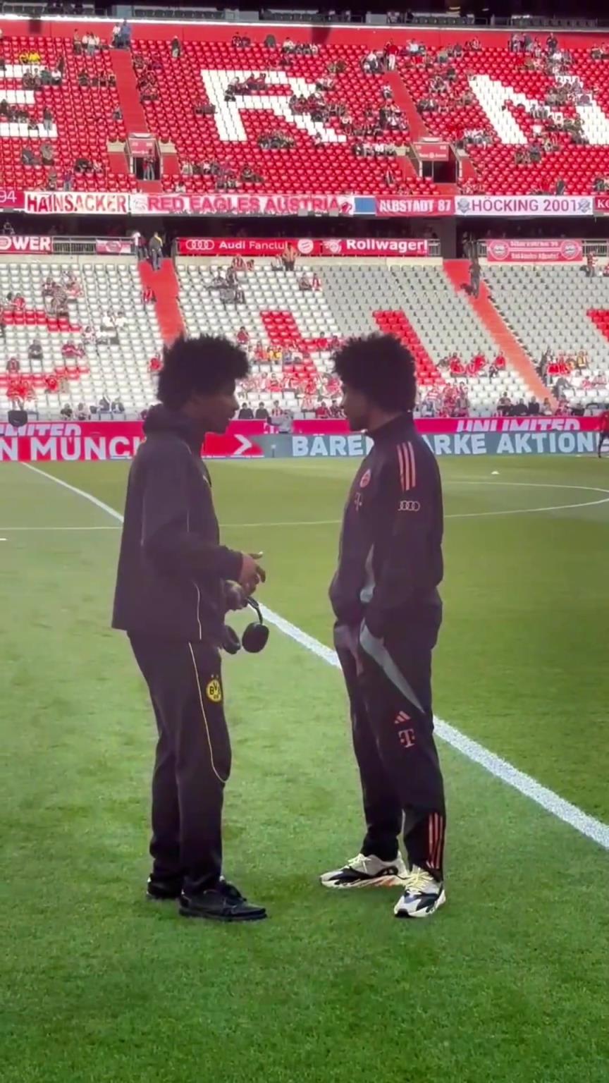 一模一樣的蓬蓬頭！一時(shí)分不清阿德耶米和格納布里了！