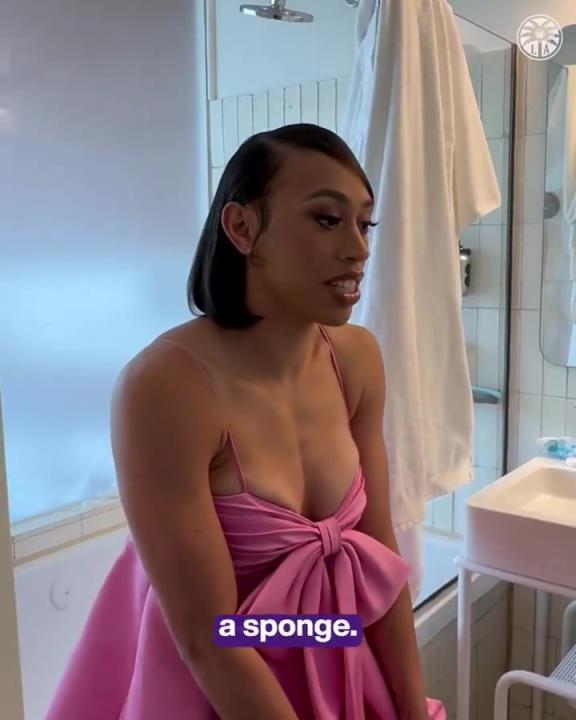 以后就當(dāng)你的球迷了這位WNBA新秀妹子，身材也是相當(dāng)炸裂